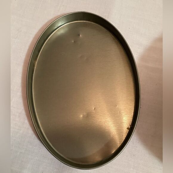 Easter Bunny & Chicks The Tin Box Company of America 1985 Metal Easter Decor - Picture 11 of 13